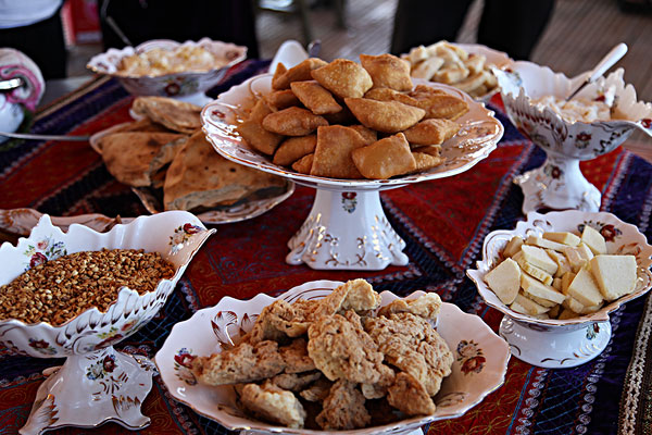 哈萨克族美食图片(哈萨克美食图片大全)